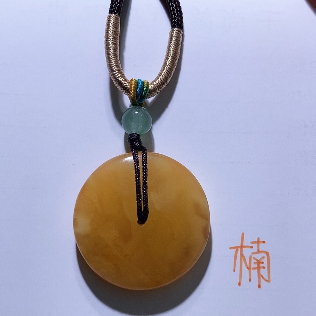 未镶嵌琥珀珠宝奇石