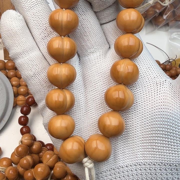 余***非猴头核桃吊坠屁桃