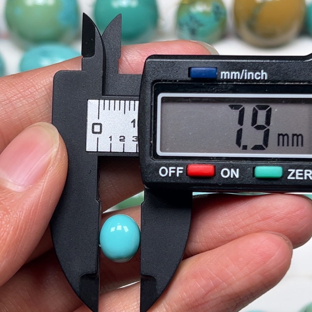 牵***生绿松石未镶嵌珠宝奇石