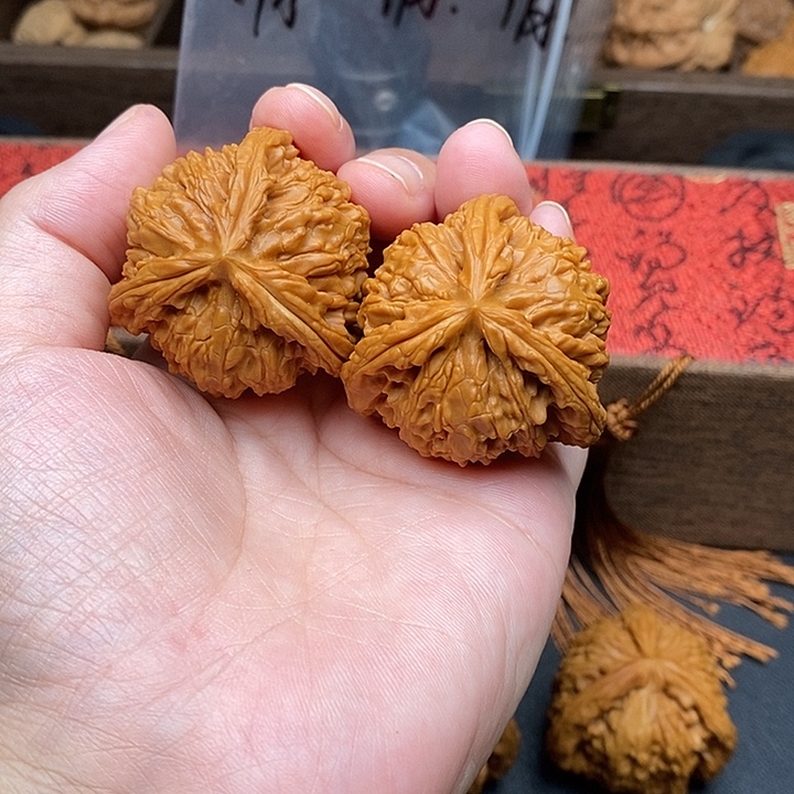 神***人把件文玩核桃白奔