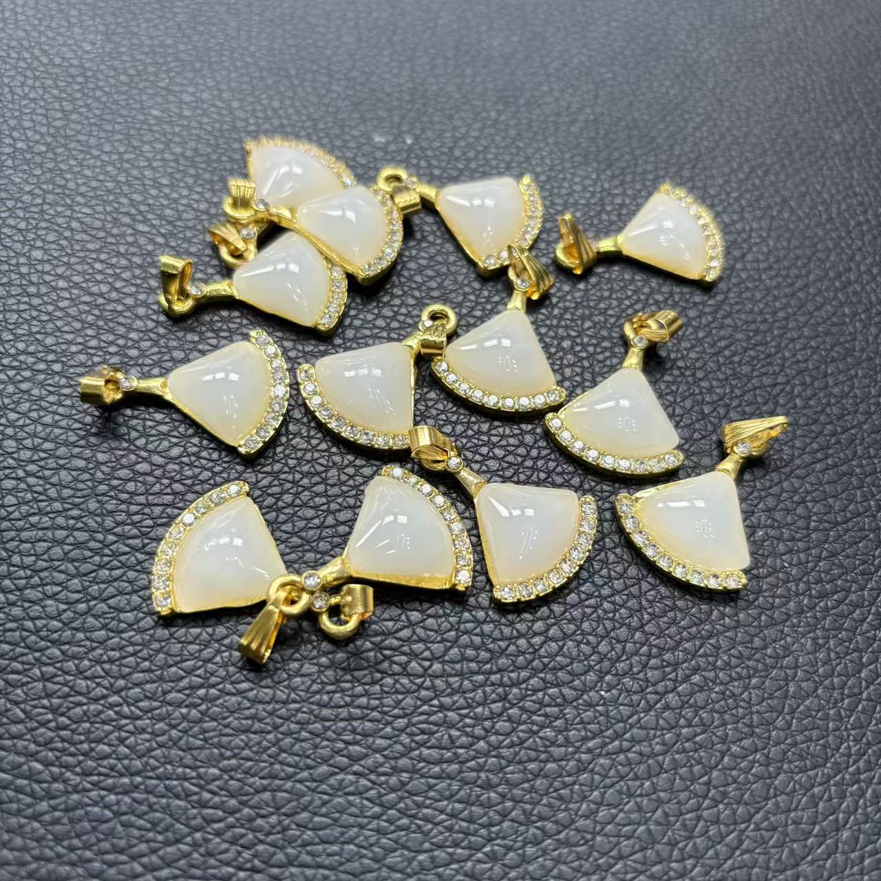 裙子吊坠多样性发一v5856