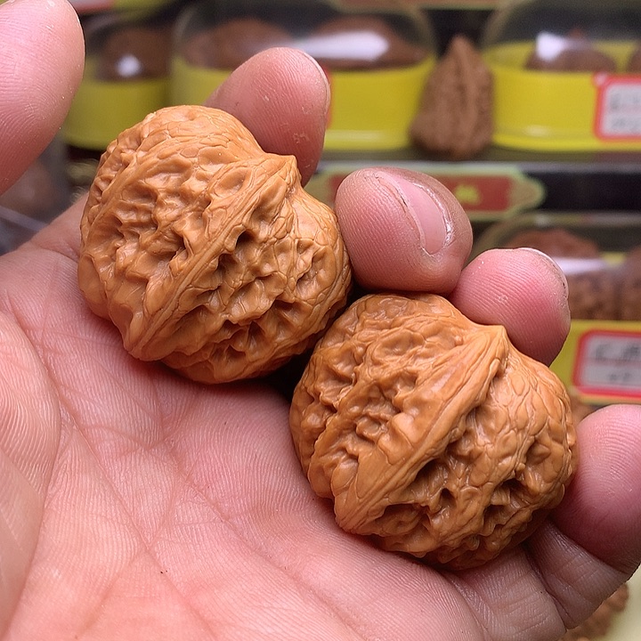 文玩核桃吊坠K*元宝