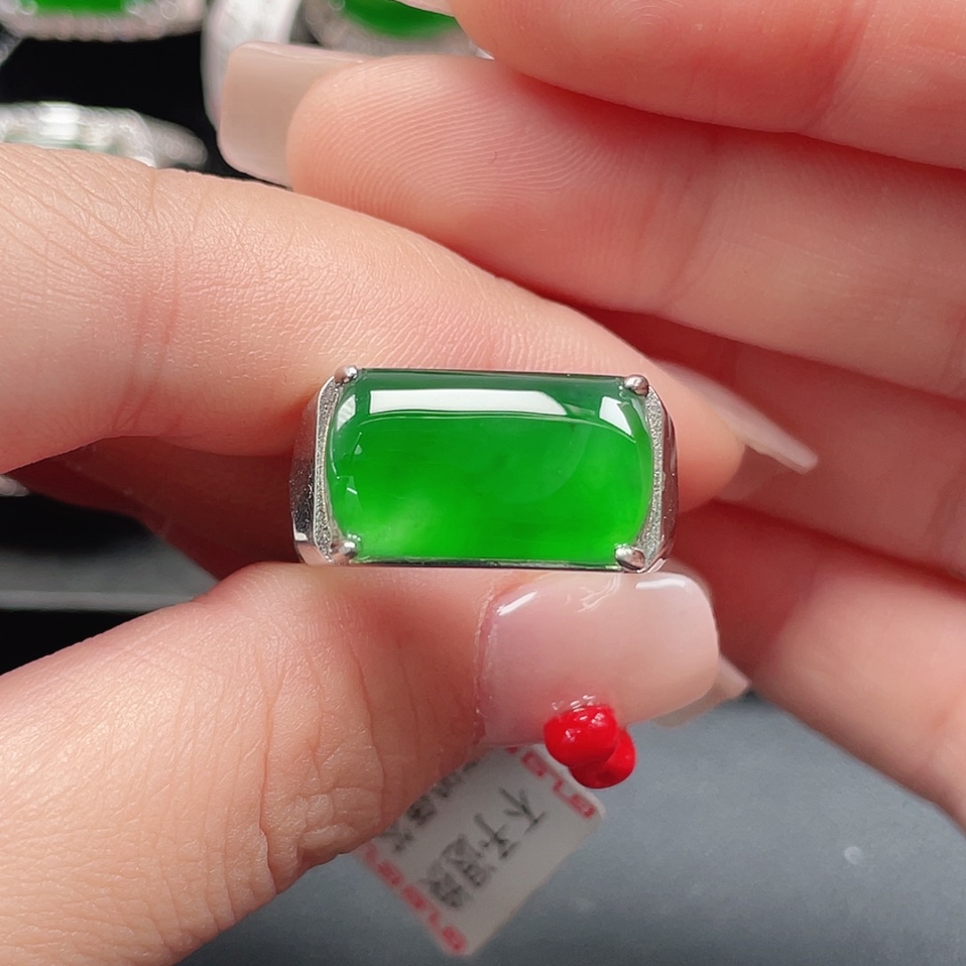 翡翠银S925镶嵌戒指没有运费险3605