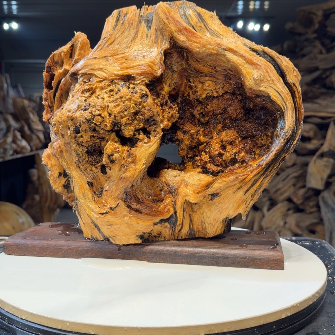 锐***木王一刀琥珀木摆件131