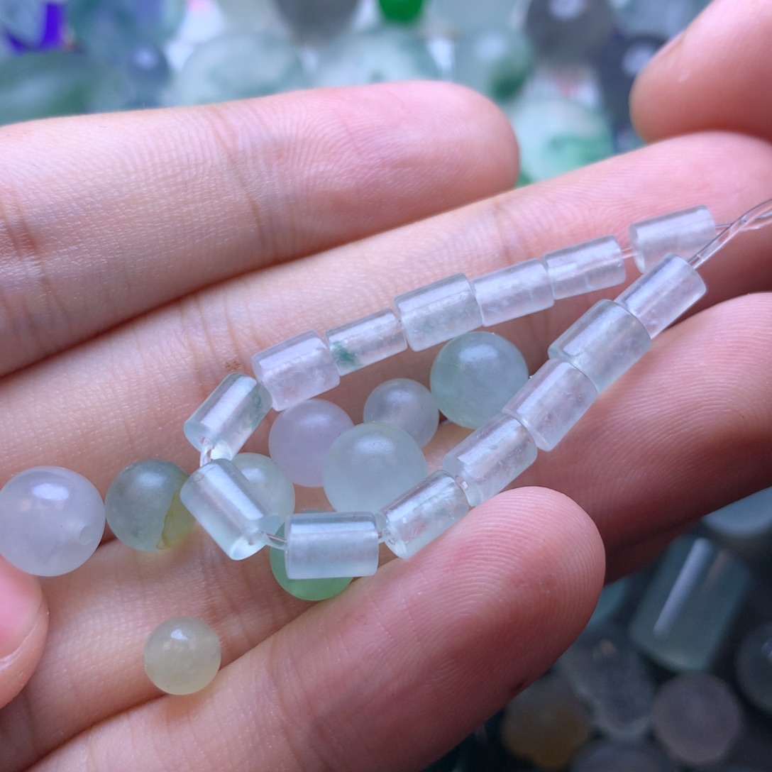 暗***凰定制翡翠未镶嵌珠子