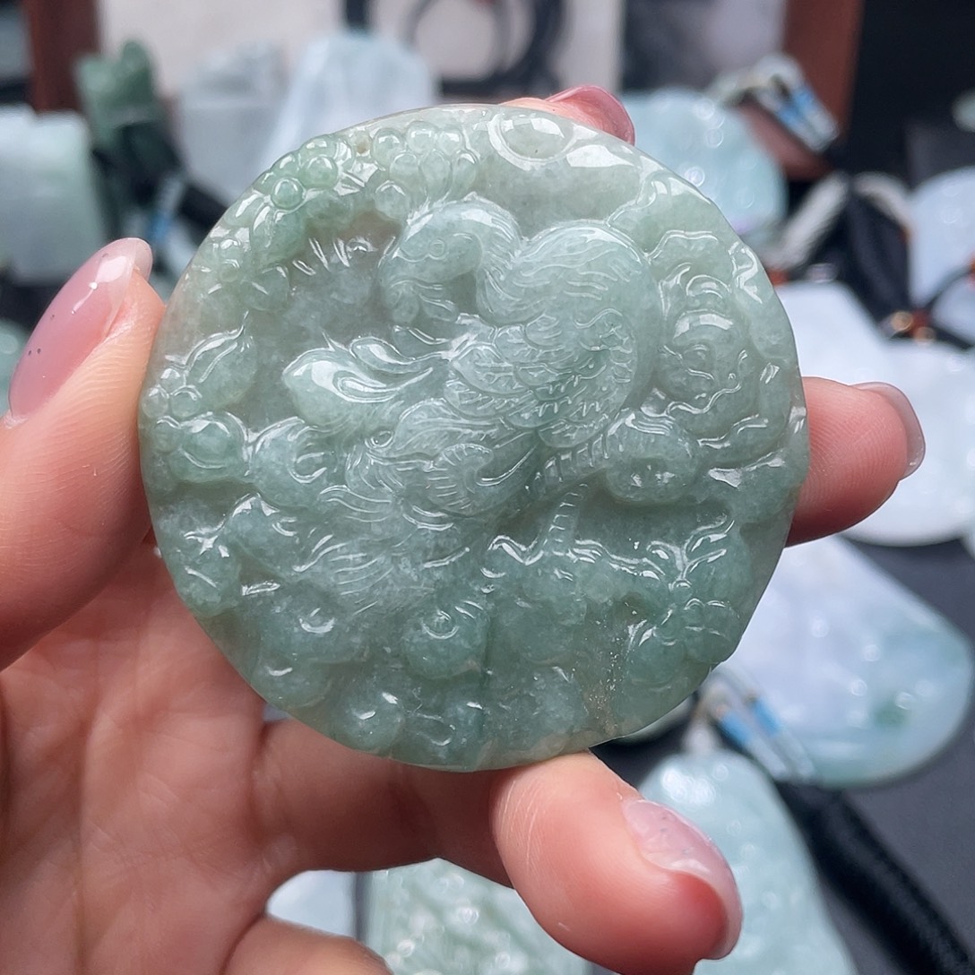 翡翠未镶嵌颈饰翡翠