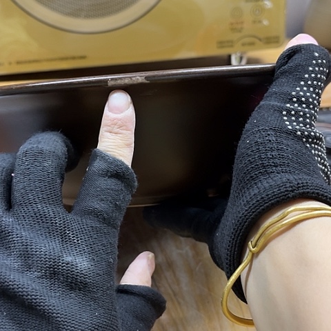 微瑕，明火，口径24，高7边缘拖釉严重