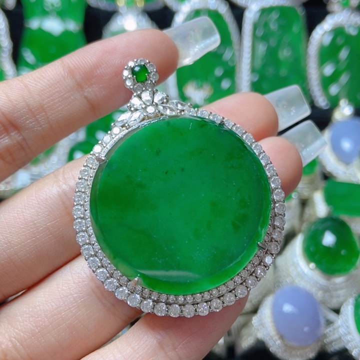 翡翠颈饰银S925镶嵌         