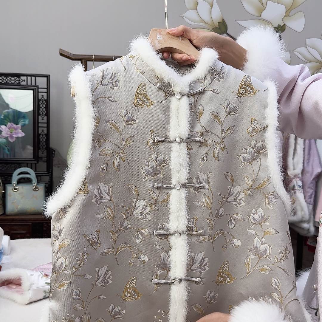 3号。宋锦马甲。 胸围104