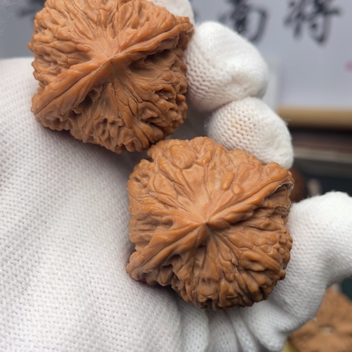 文玩核桃吊坠转***爱38尺窝头小奥迪高炮284