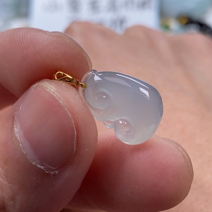 翡翠颈饰18K金镶嵌翡翠