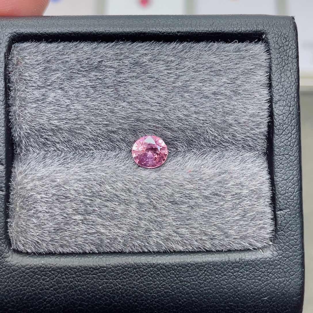 蓝宝石裸石未镶嵌1.02克拉无烧帕帕拉恰璀璨AIGS证书