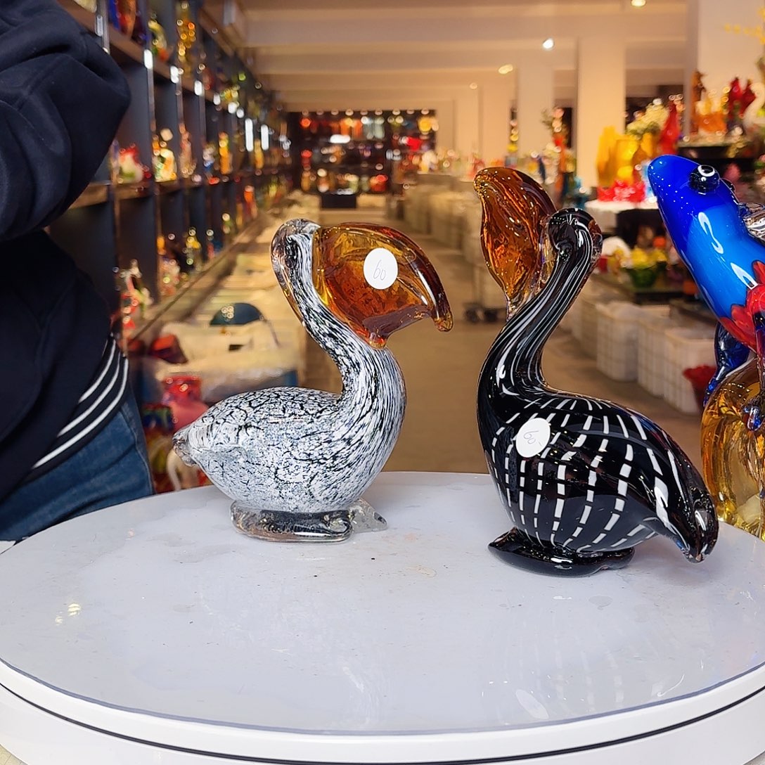 手工艺品琉璃琉璃花的颜色也是