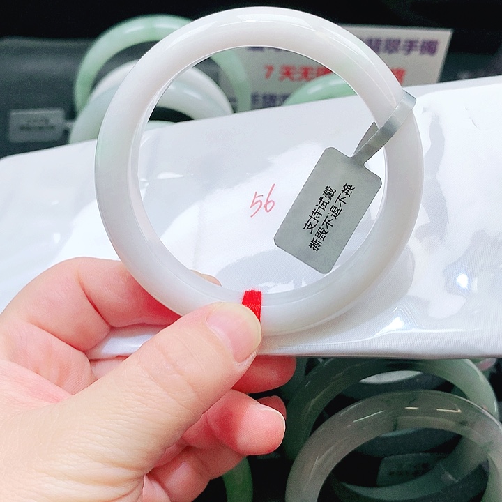 翡翠未镶嵌手镯25