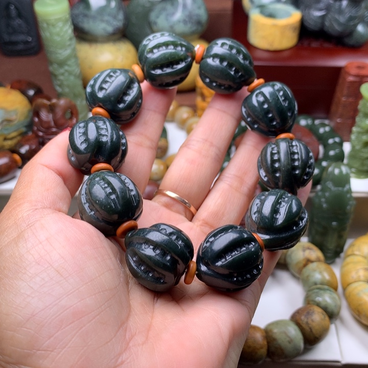 岫岩老玉（透闪石质玉）手链未镶嵌