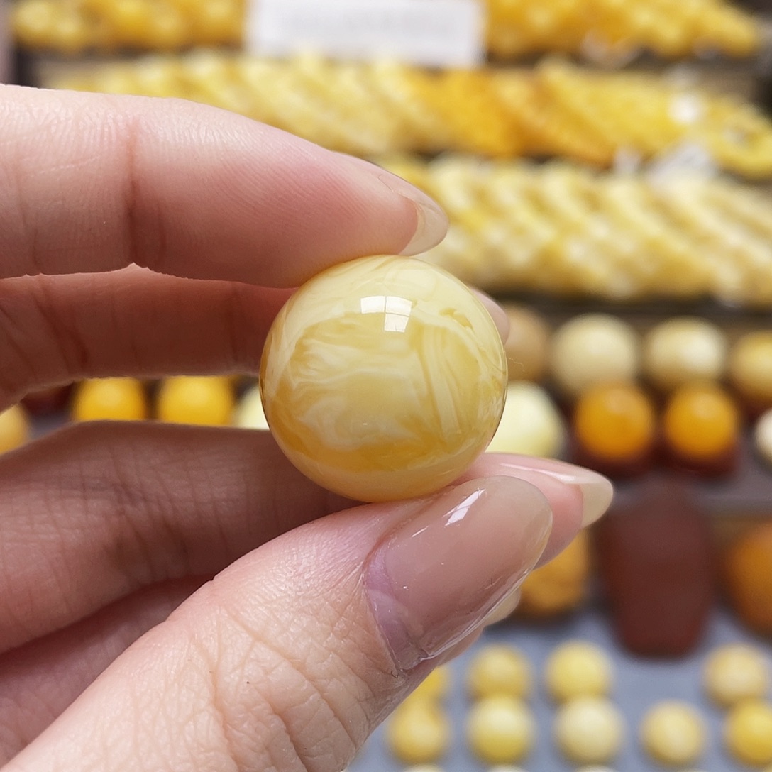 琥珀裸石未镶嵌追****年蜜蜡圆珠20.5mm