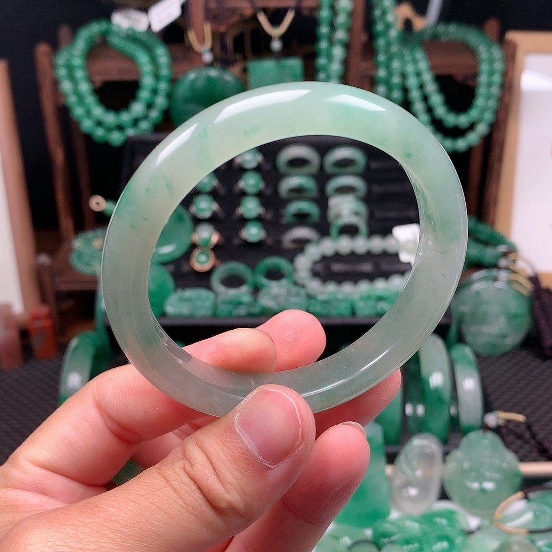 石英质玉手镯未镶嵌圈口59.8