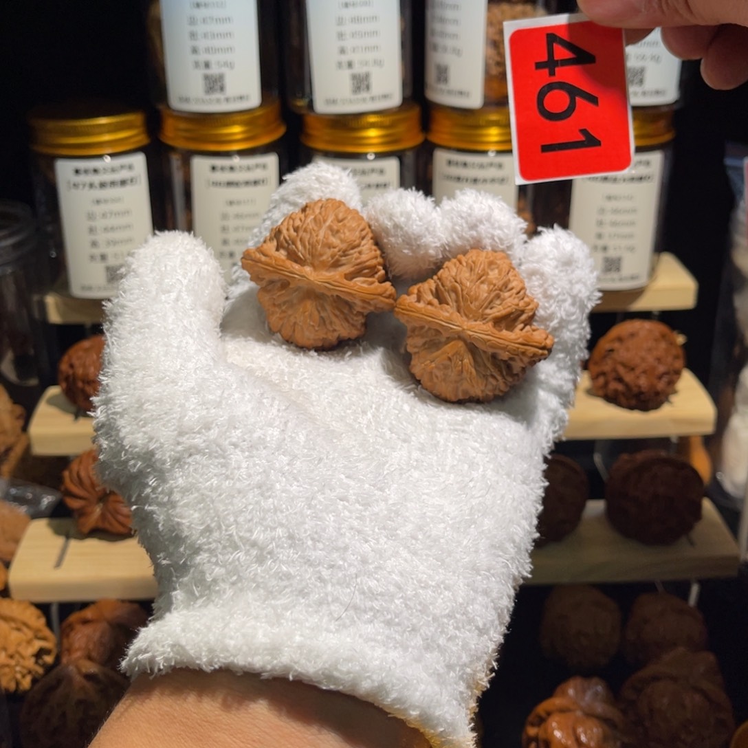 文玩核桃把件44微修闷白 编号461