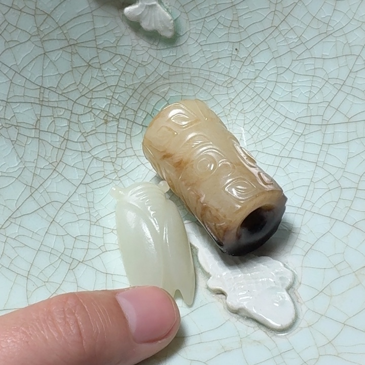 用***6瓷片双鱼青瓷开片大碗