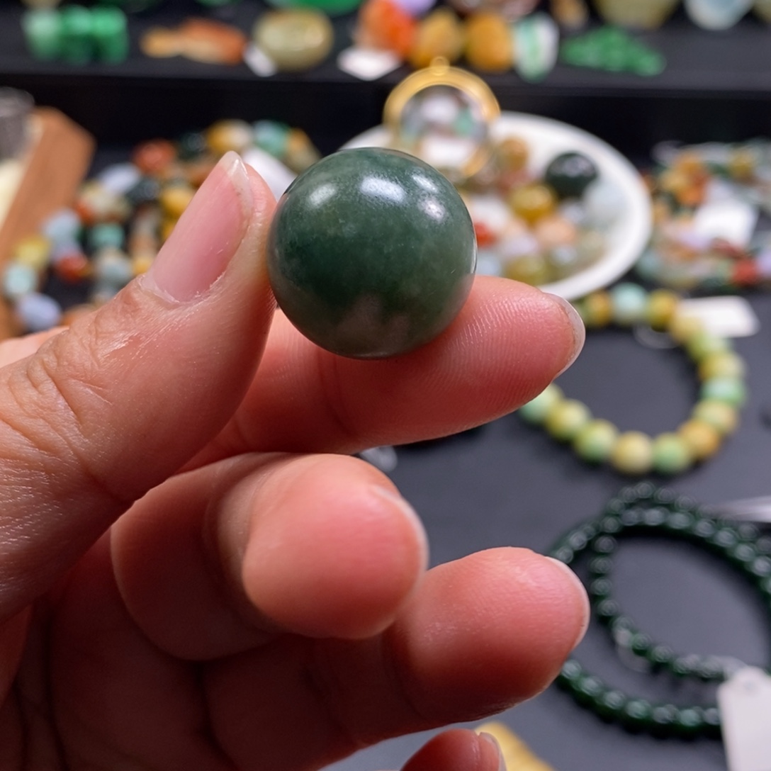 我***巍翡翠未镶嵌手串卡20