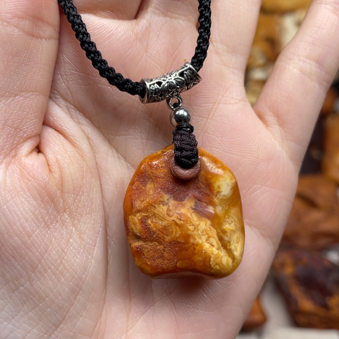 琥珀未镶嵌珠宝奇石