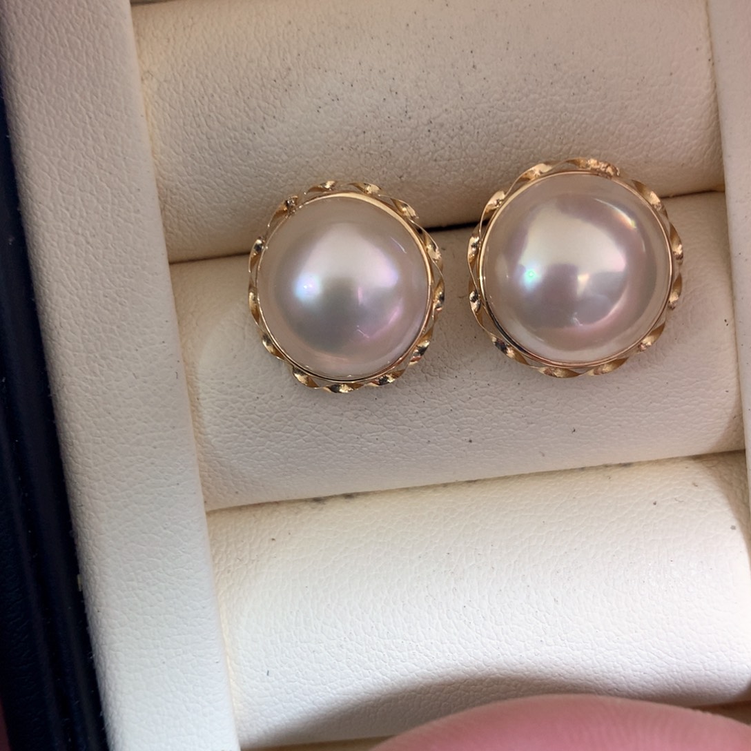 拼合珍珠（马贝珠）耳饰18K金镶嵌