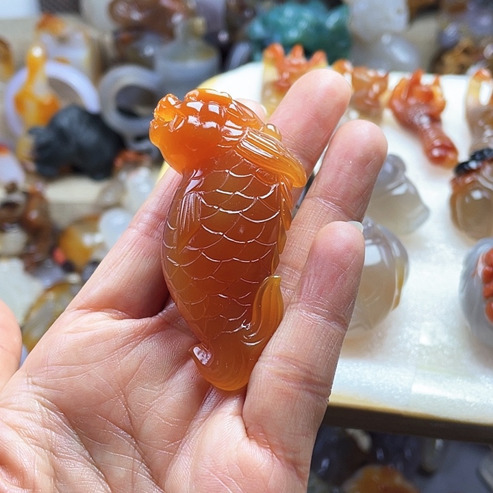 玛瑙/玉髓饰品未镶嵌多****。