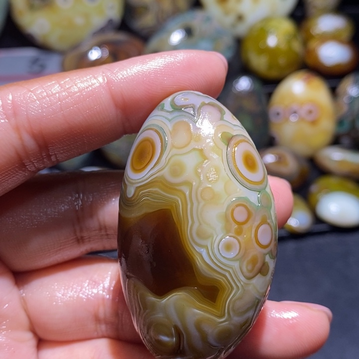 玛瑙/玉髓未镶嵌珠宝奇石118