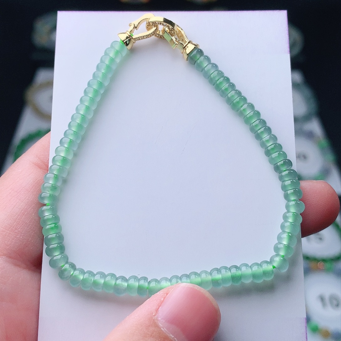 翡翠手串未镶嵌翡翠