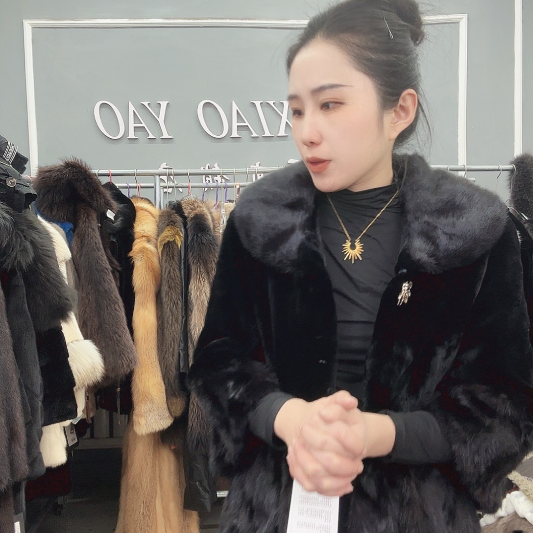 姚小妖家高端皮草