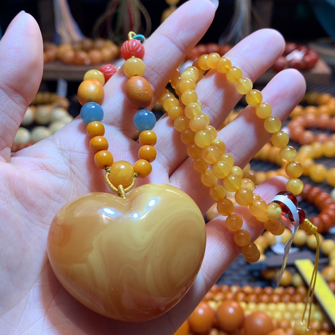 蜜蜡未镶嵌吊坠(赠链)