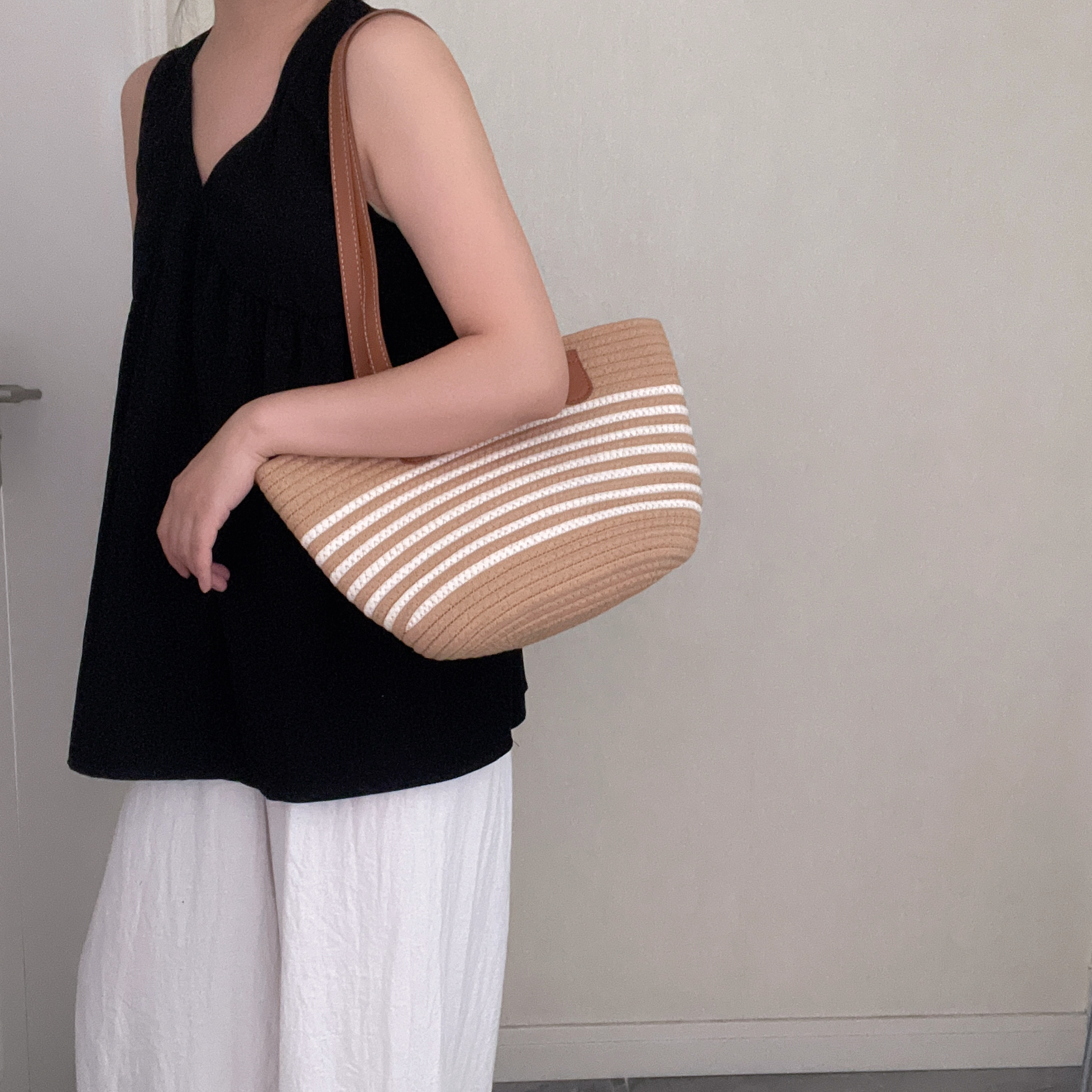 编织包包女士2025新款单肩托特包海边沙滩包度假草编包夏