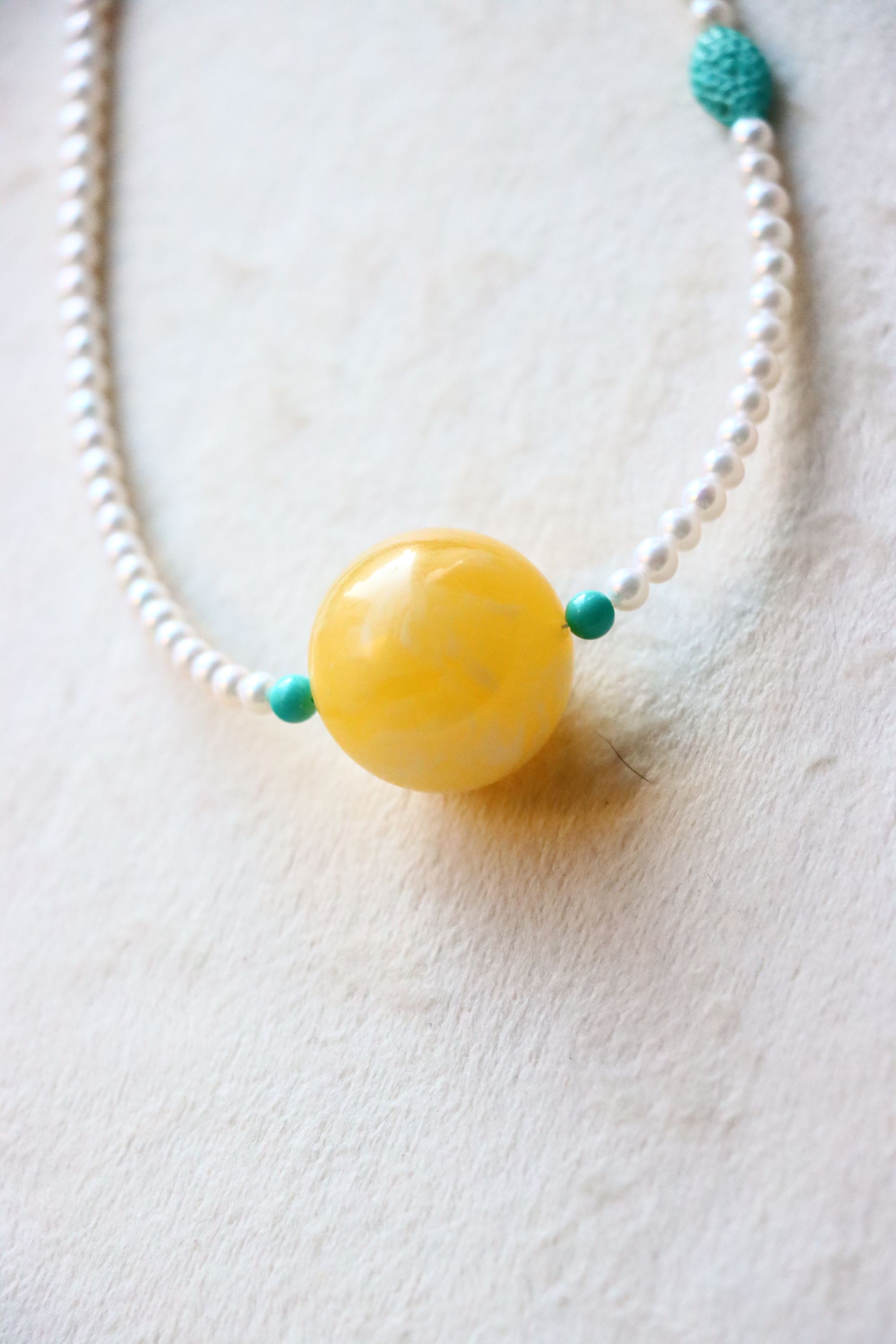 天然蜜蜡圆珠锁骨链时尚百搭配淡水珍珠链