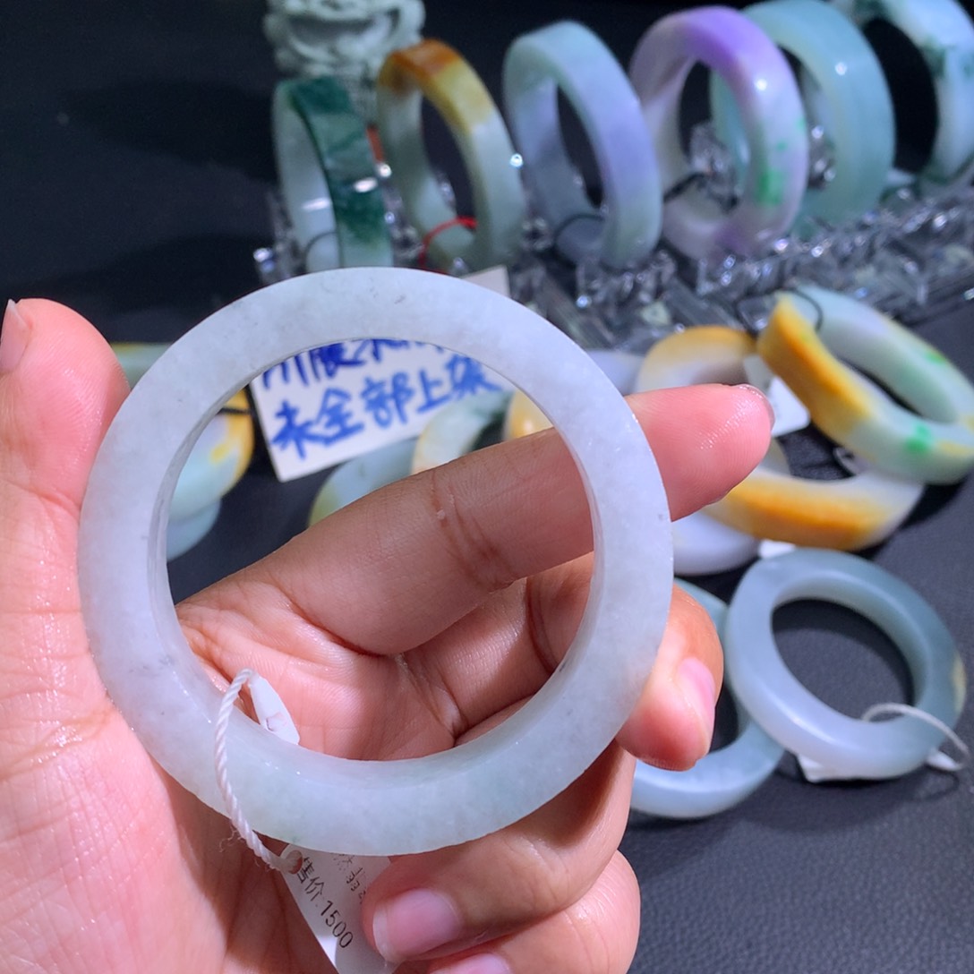 定制翡翠正未镶嵌