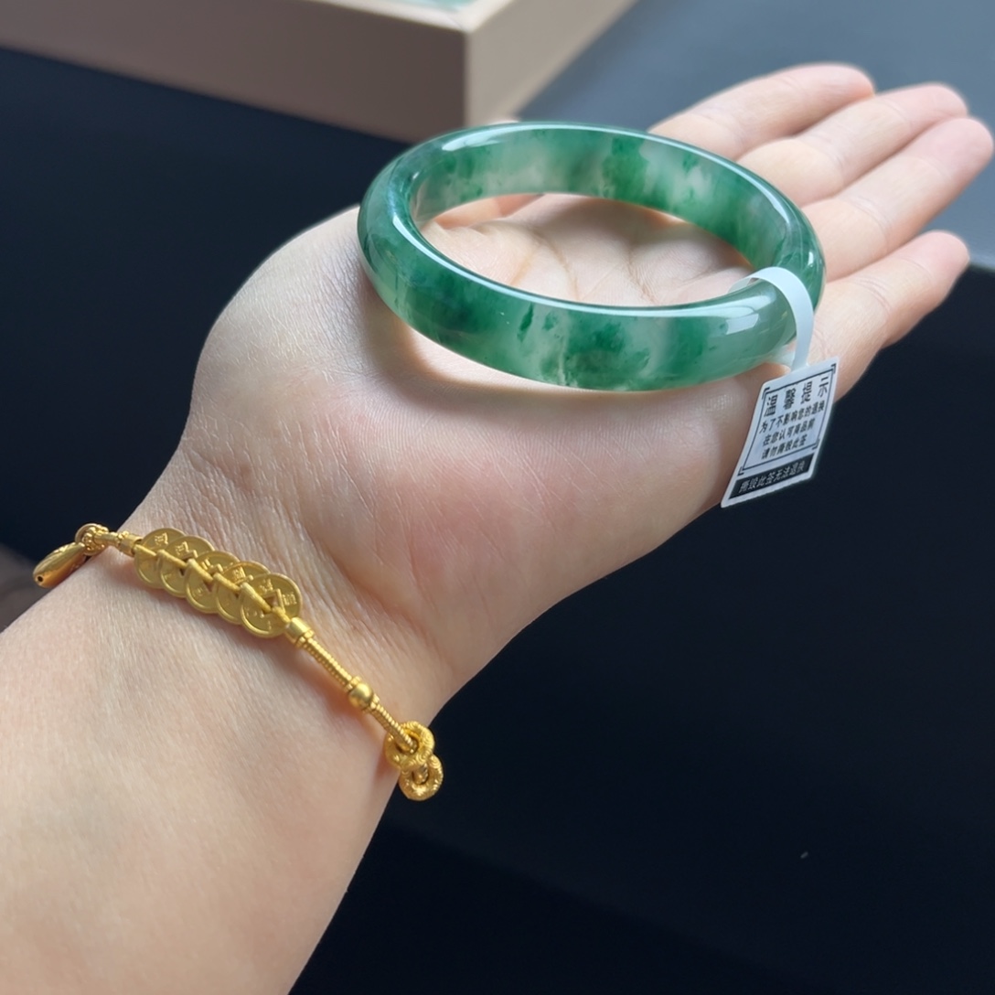 石英质玉未镶嵌手镯非洲翠5556