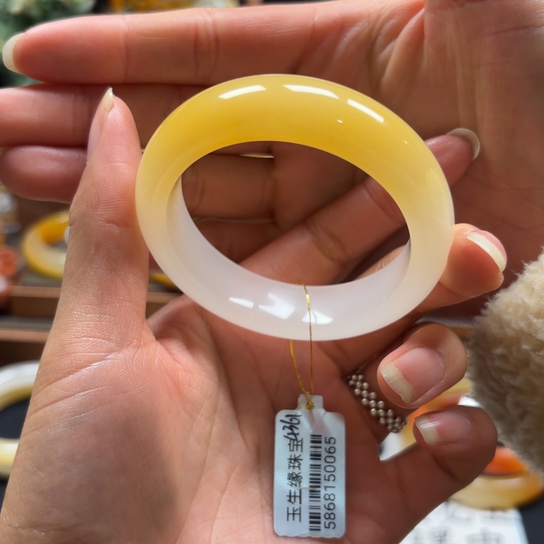 *****石英质玉（黄龙玉）未镶嵌手镯52