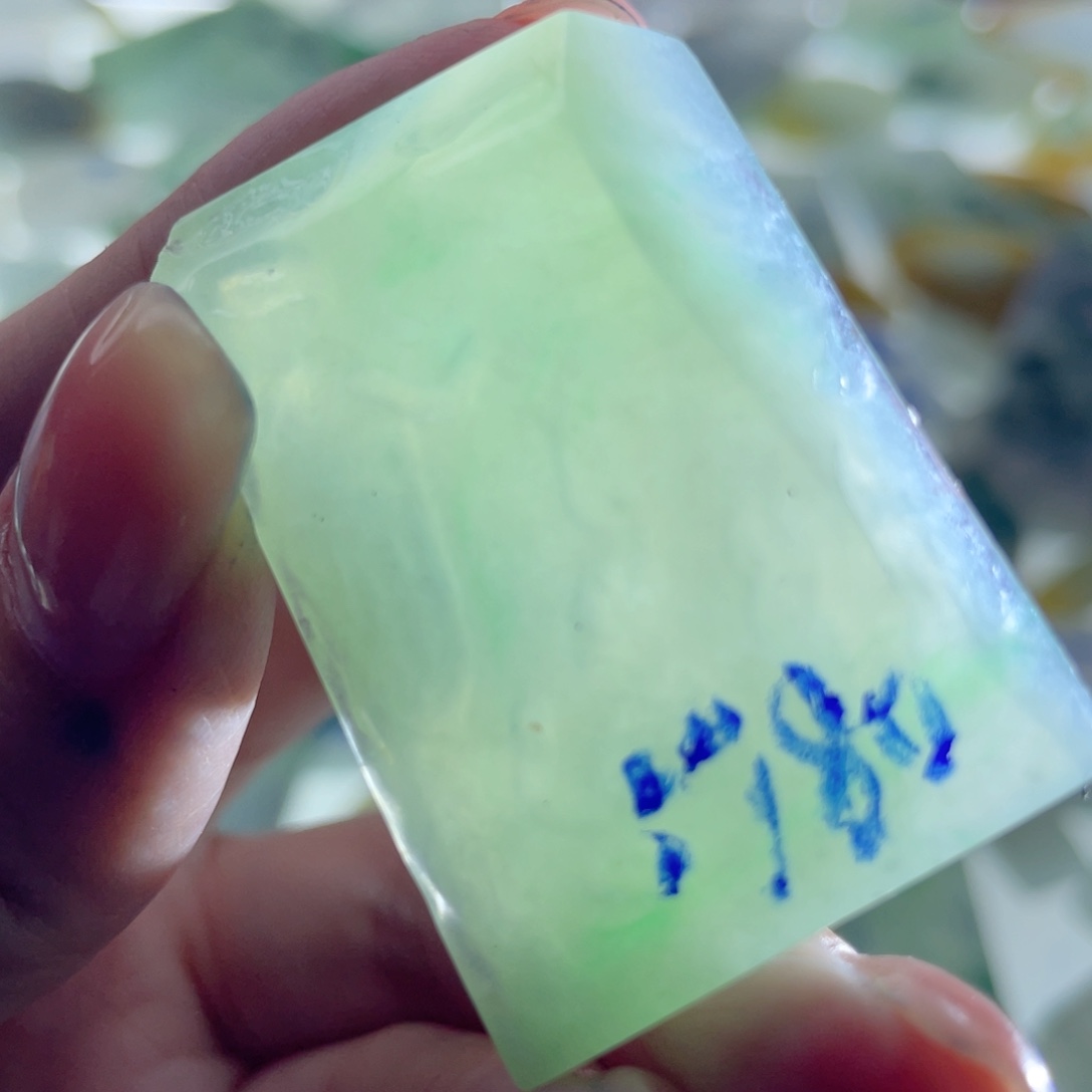 定制翡翠未镶嵌不退不换