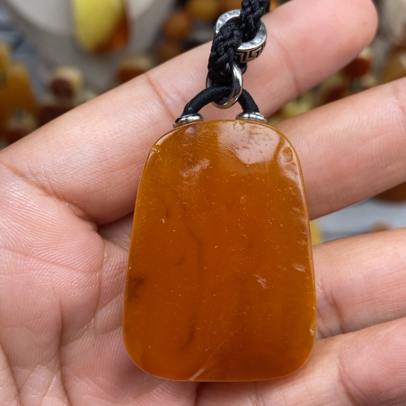 【闪购商品】琥珀颈饰未镶嵌