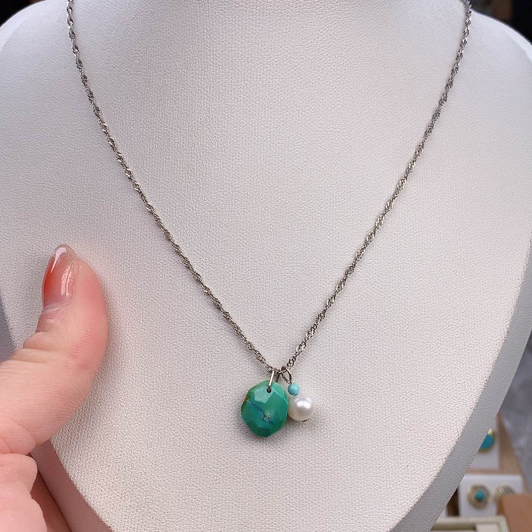 绿松石颈饰未镶嵌