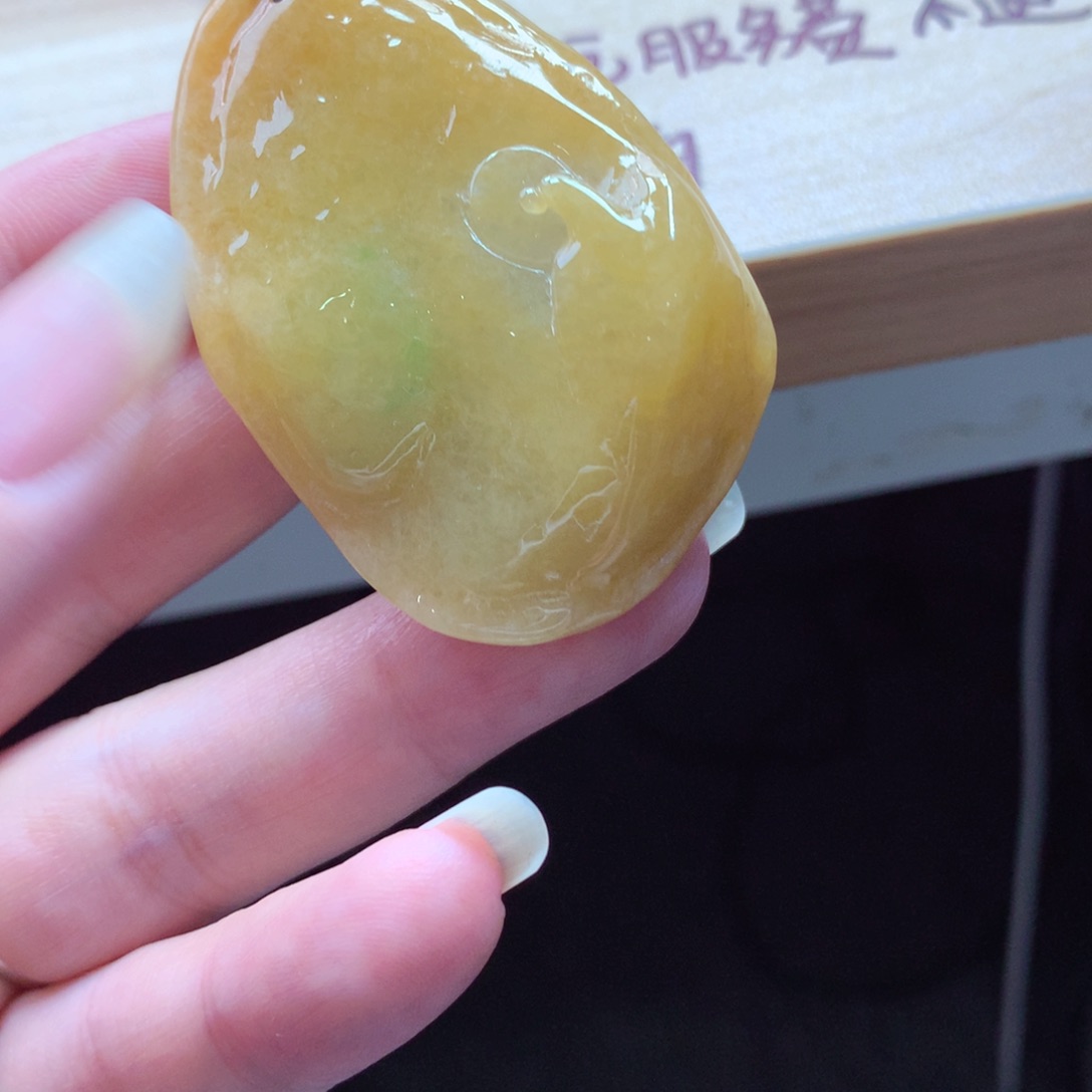 翡翠颈饰未镶嵌吊坠