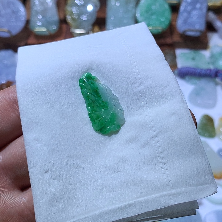 翡翠吊坠(不含链)未镶嵌小*