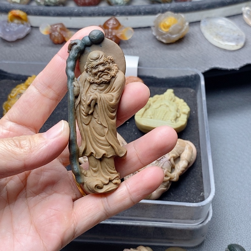 【闪购商品】定制石英质玉吊坠未镶嵌