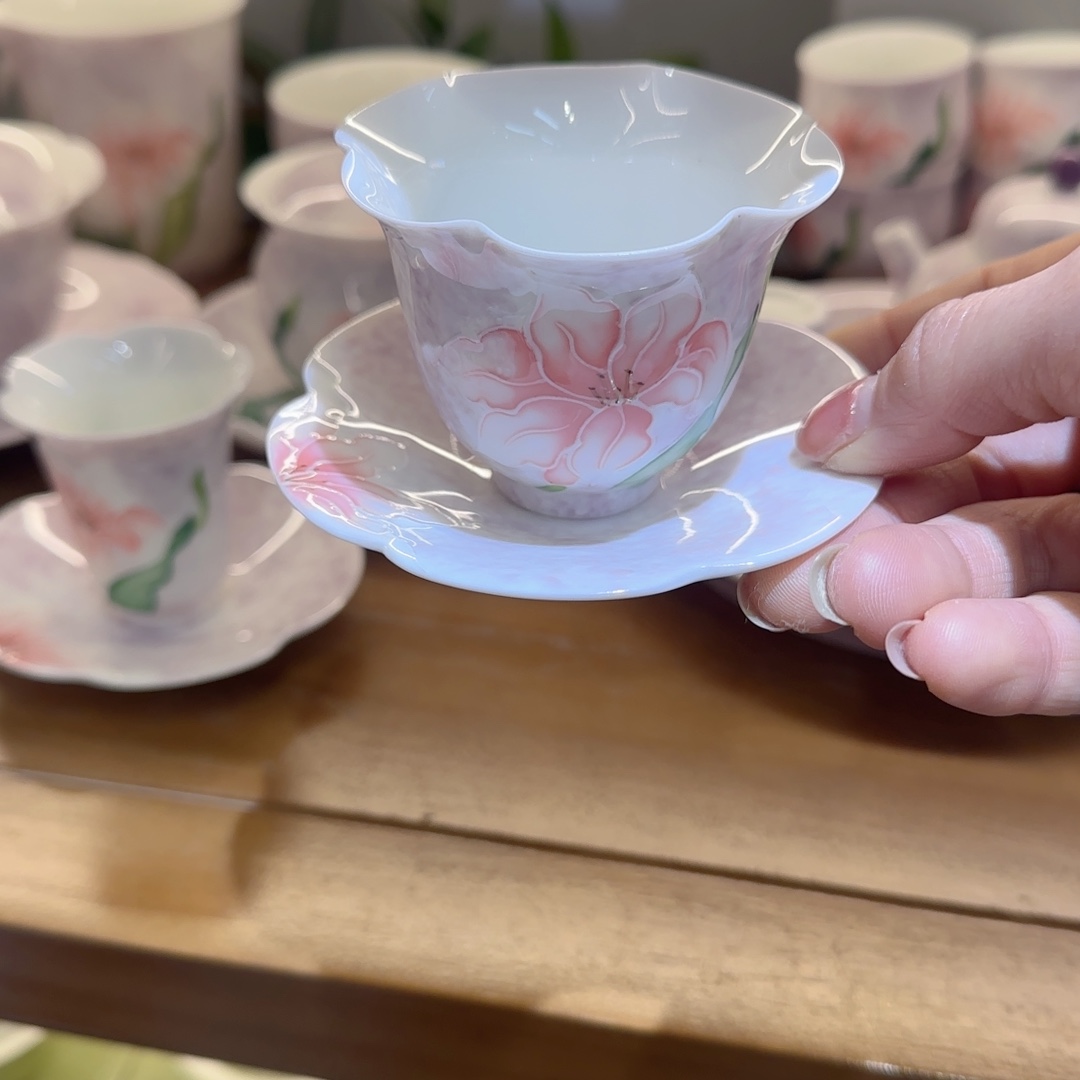青花壶在景德镇工艺大师