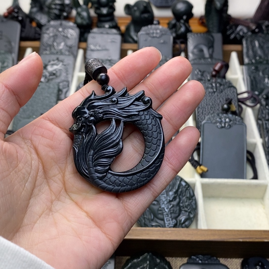 征***8和田玉未镶嵌颈饰