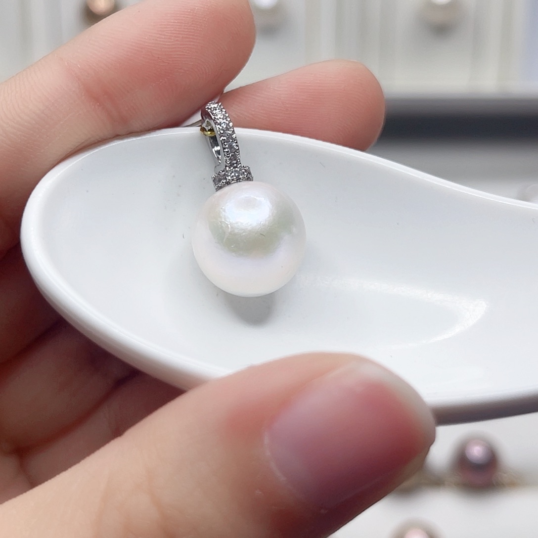 淡水珍珠吊坠(赠链)未镶嵌
