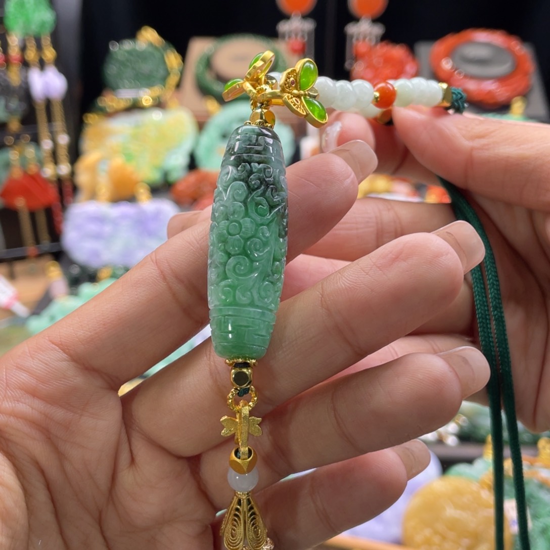 翡翠颈饰未镶嵌代编织