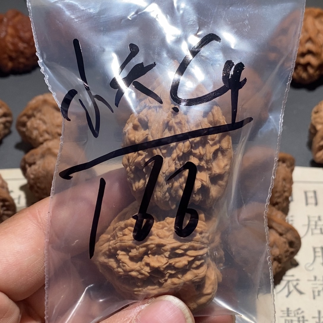 小***+吊坠文玩核桃36蚂蚁塔鸡心