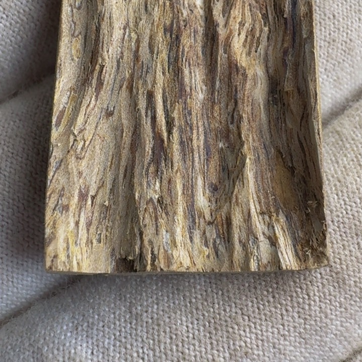 沉香沉香枕百年虎斑棋1克