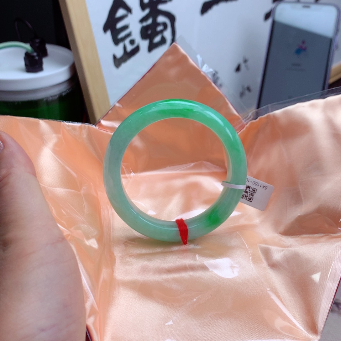 翡翠手镯未镶嵌缅甸翡翠手镯