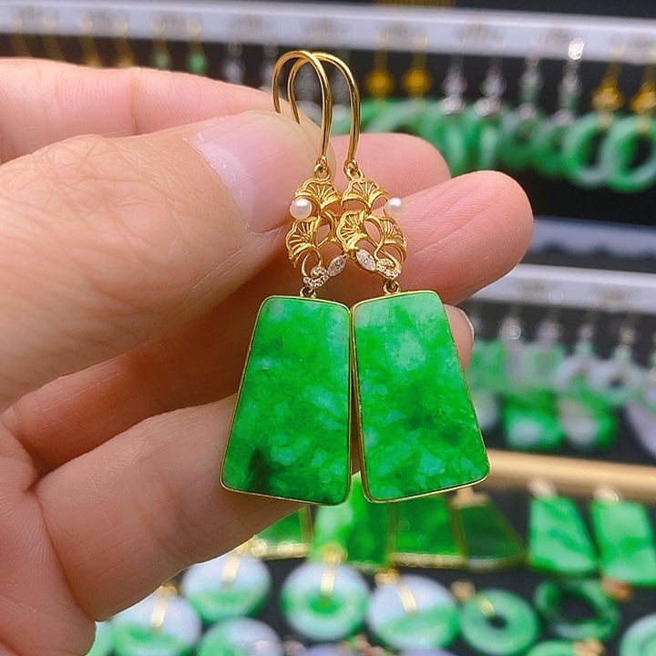翡翠耳饰18K金镶嵌耳坠